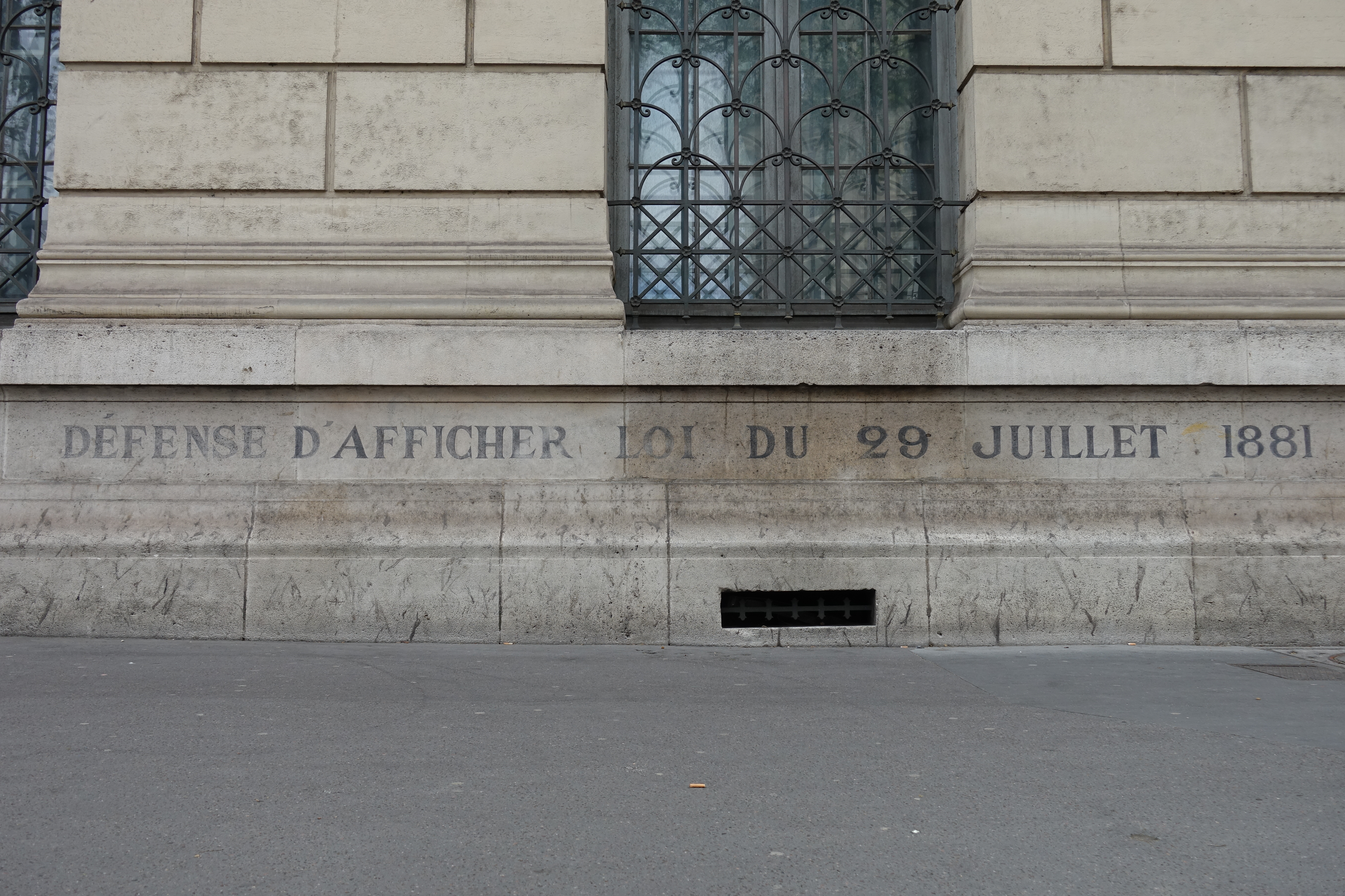When I see what democracy is… : Bleak Liberalism in a French Court